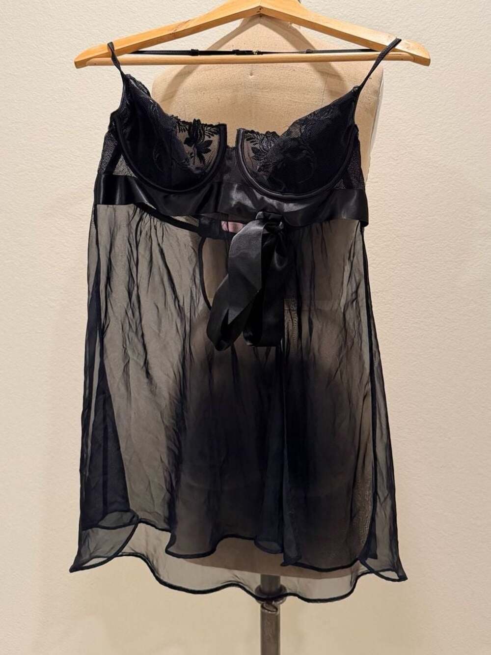 Victoria's Secret Very Sexy Black Sheer Lace Underwire Babydoll Chemise